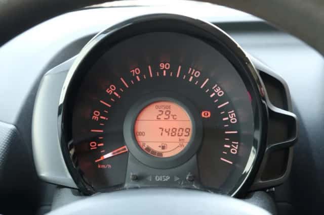 Toyota Aygo (2017) thumbnail 3