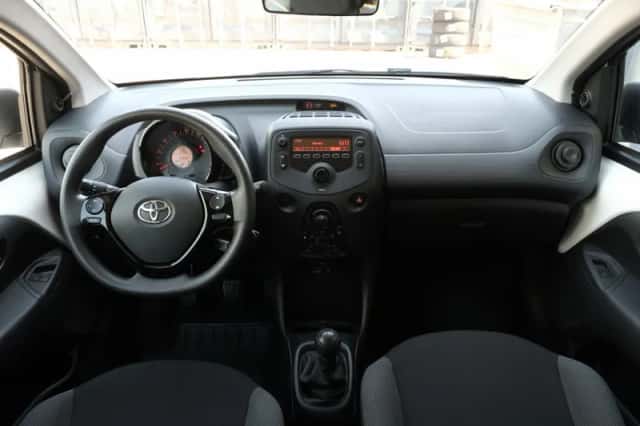 Toyota Aygo (2017) thumbnail 4