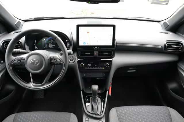 Toyota Yaris Cross (2025) thumbnail 3