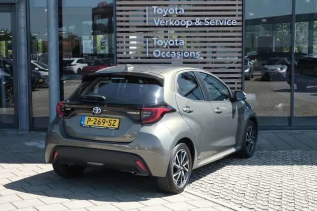 Toyota Yaris (2022) thumbnail 5