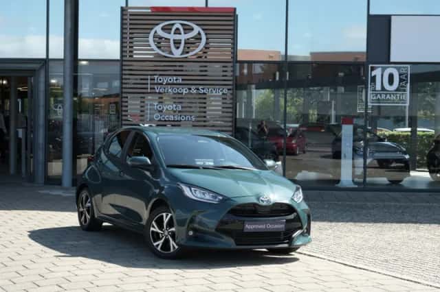 Toyota Yaris (2025) thumbnail 2