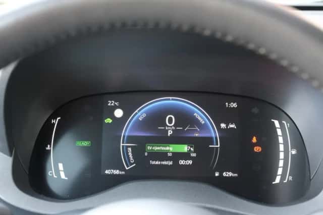 Toyota Yaris (2025) thumbnail 3