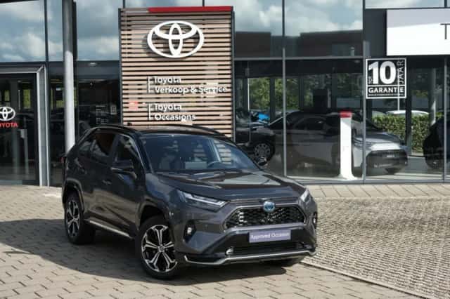 Toyota RAV4 (2025) thumbnail 2
