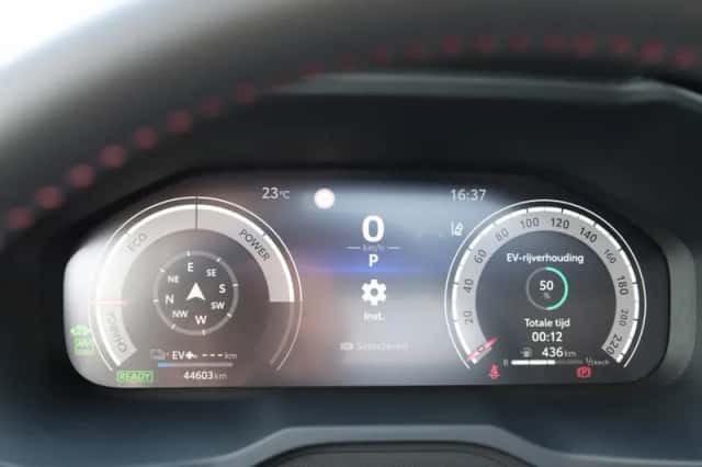 Toyota RAV4 (2025) thumbnail 3