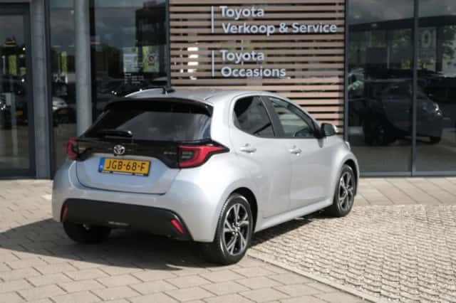 Toyota Yaris (2025) thumbnail 5