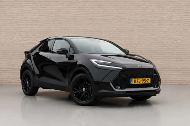 Toyota C-HR (2026) thumbnail 1