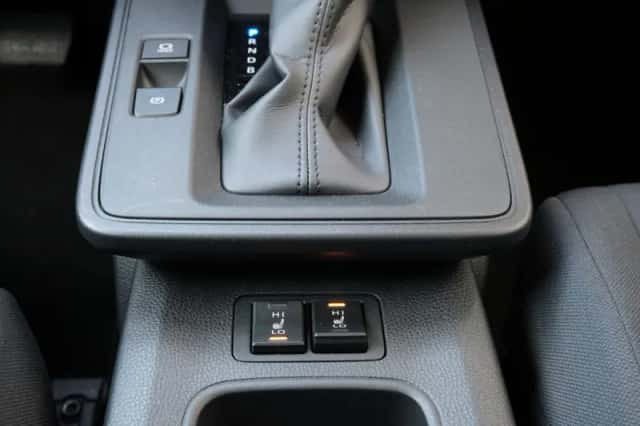 Toyota Corolla Cross (2026) thumbnail 2