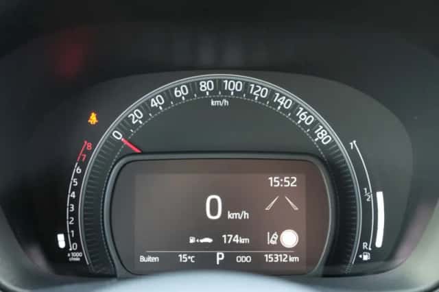 Toyota Aygo X (2024) thumbnail 3