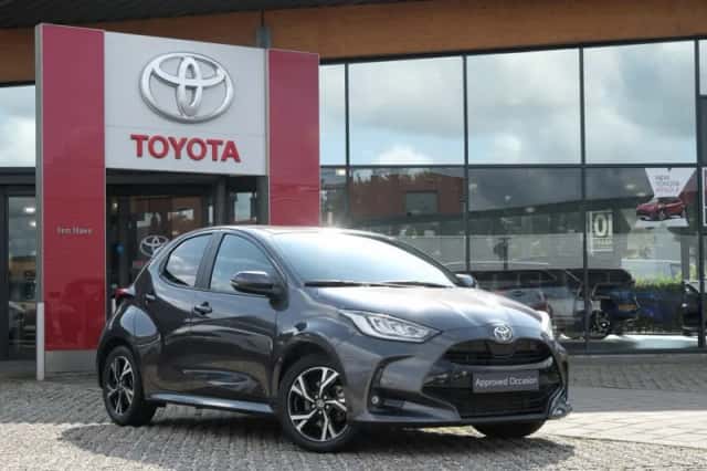 Toyota Yaris (2024) thumbnail 2