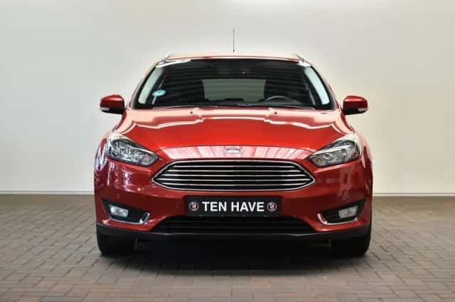 Ford Focus (2014) thumbnail 3
