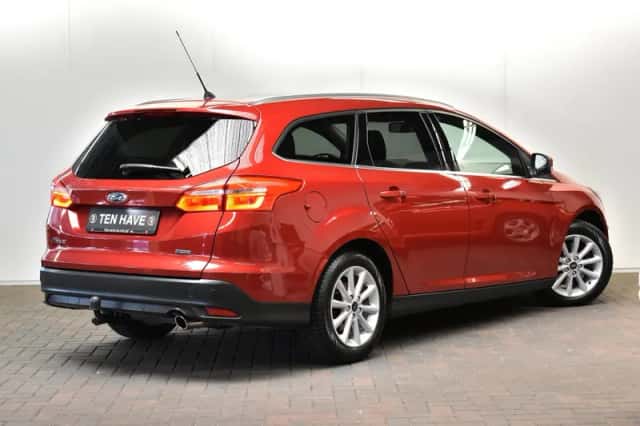 Ford Focus (2014) thumbnail 5