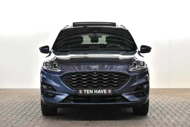 Ford Kuga (2021) thumbnail 3