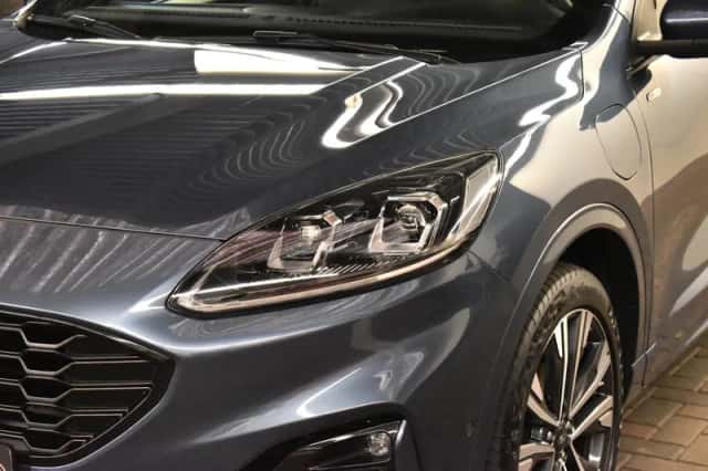 Ford Kuga (2021) thumbnail 4