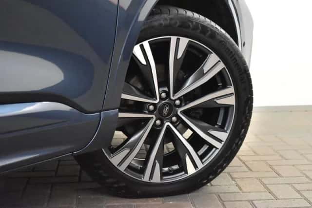 Ford Kuga (2021) thumbnail 6