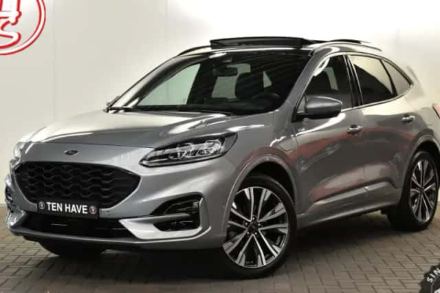 Ford Kuga (2023) thumbnail 1