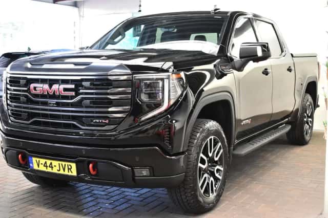 GMC Sierra (2024) thumbnail 4