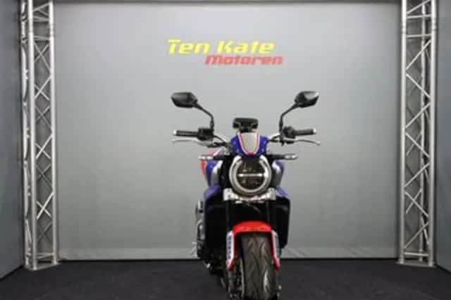 Honda CB (2018) thumbnail 2