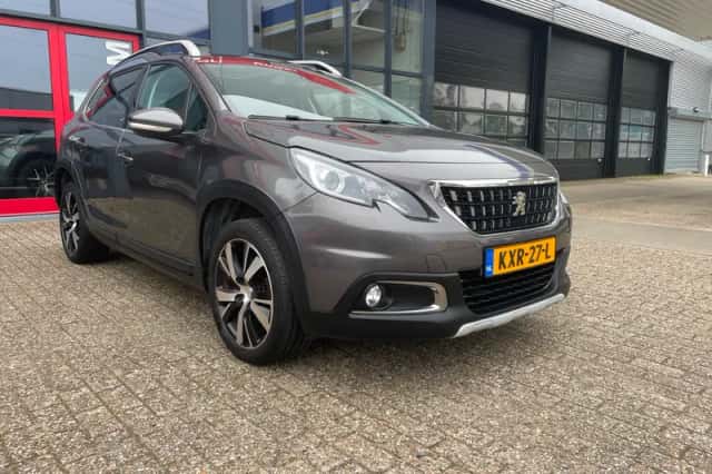 Peugeot 2008 (2018) thumbnail 3