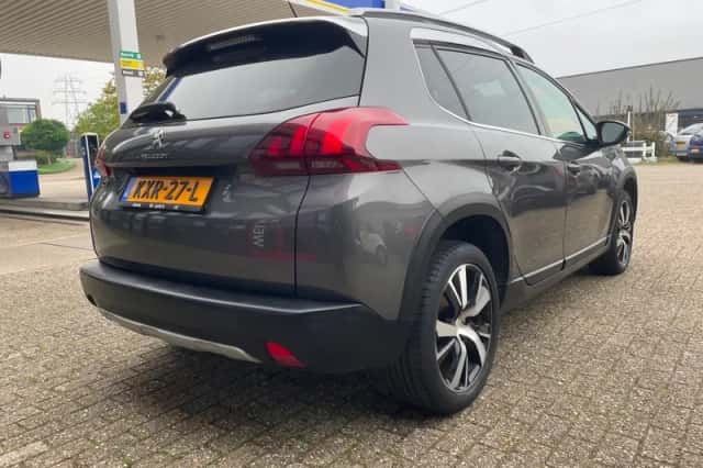 Peugeot 2008 (2018) thumbnail 5