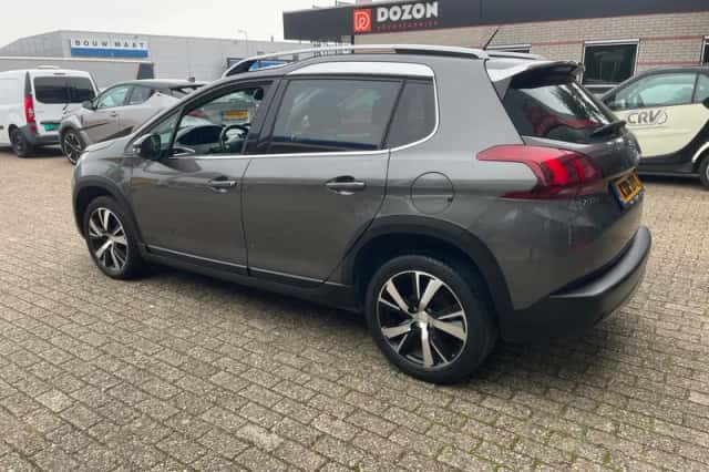 Peugeot 2008 (2018) thumbnail 6