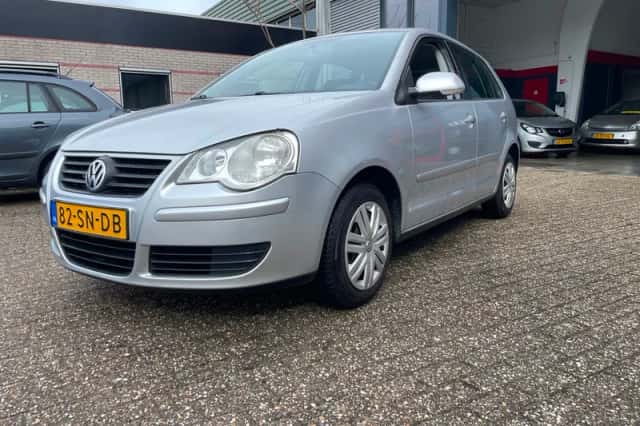 Volkswagen Polo (2006) thumbnail 1