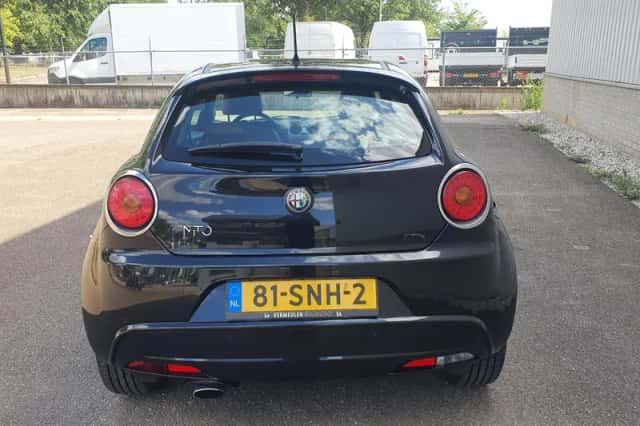 Alfa Romeo Mito (2011) thumbnail 3