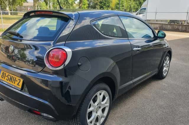 Alfa Romeo Mito (2011) thumbnail 4