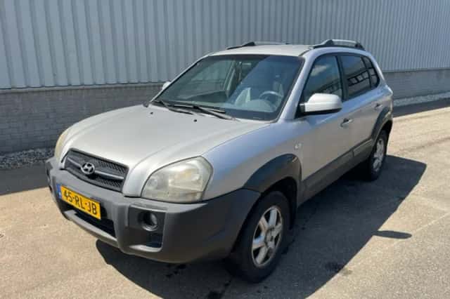 Hyundai Tucson (2005) thumbnail 1