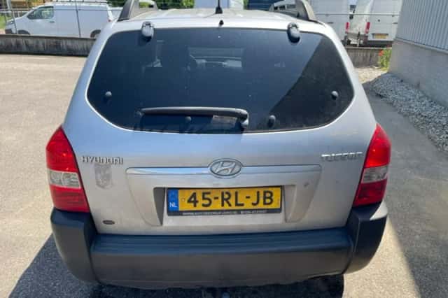 Hyundai Tucson (2005) thumbnail 4