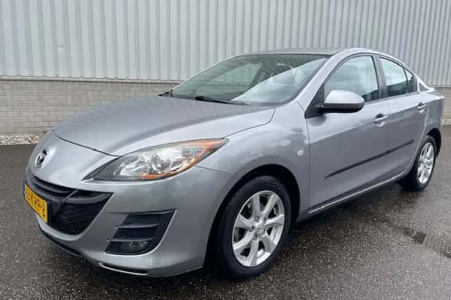 Mazda 3 (2010) thumbnail 1