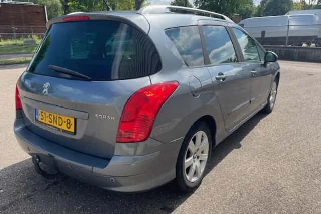 Peugeot 308 (2011) thumbnail 3
