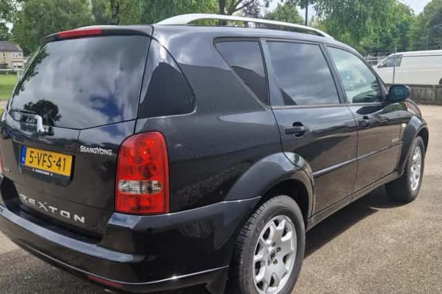 SsangYong Rexton (2008) thumbnail 4