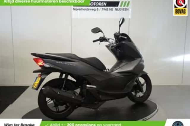 Honda PCX 150 (2015) thumbnail 6
