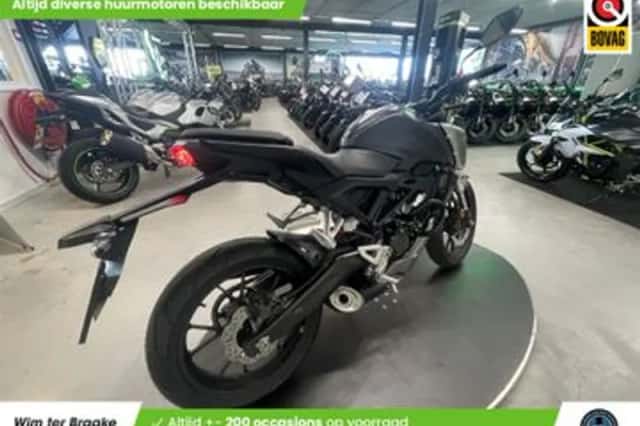 Honda CB (2018) thumbnail 3