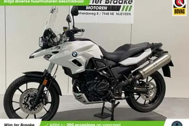 BMW F (2017) thumbnail 1