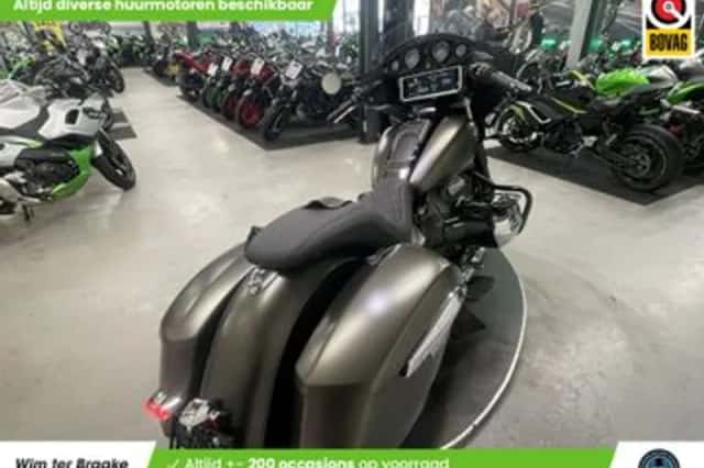 BMW R (2024) thumbnail 3
