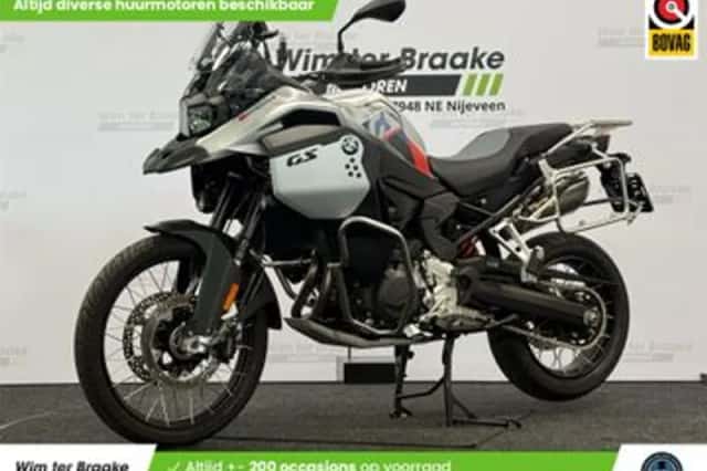 BMW F (2025) thumbnail 1