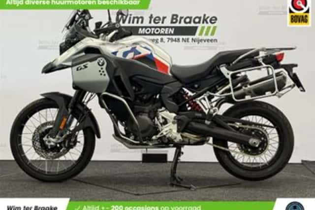 BMW F (2025) thumbnail 4