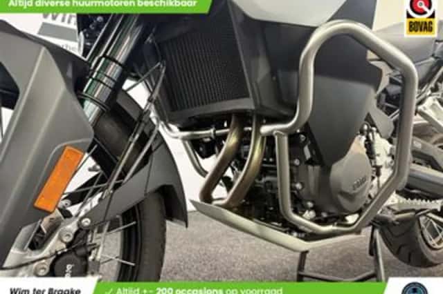 BMW F (2025) thumbnail 6