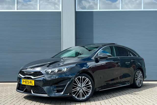 Kia Proceed (2022) thumbnail 1
