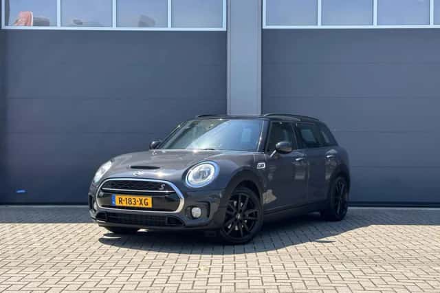 MINI Clubman (2017) thumbnail 1