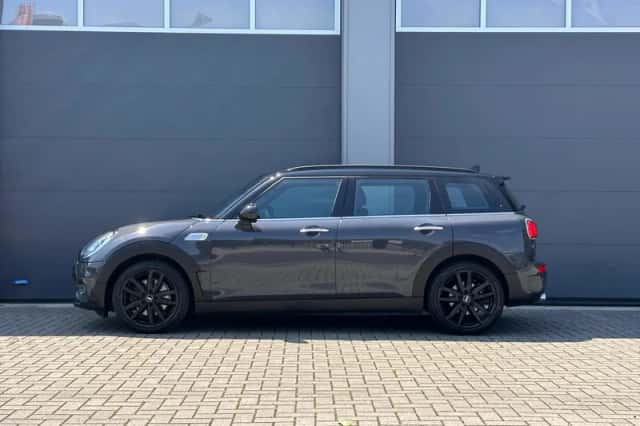 MINI Clubman (2017) thumbnail 2