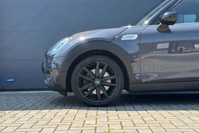 MINI Clubman (2017) thumbnail 3