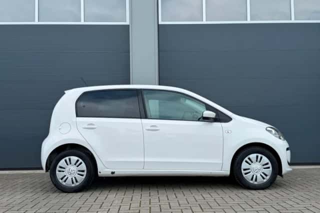 Volkswagen Up! (2013) thumbnail 6
