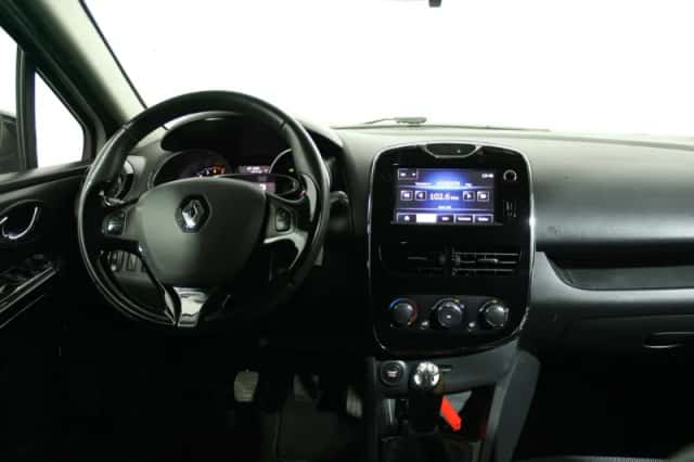 Renault Clio (2013) thumbnail 3