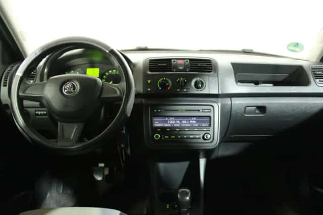 Škoda Fabia (2014) thumbnail 3