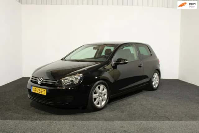 Volkswagen Golf (2009) thumbnail 2