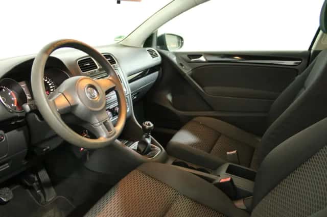 Volkswagen Golf (2009) thumbnail 3