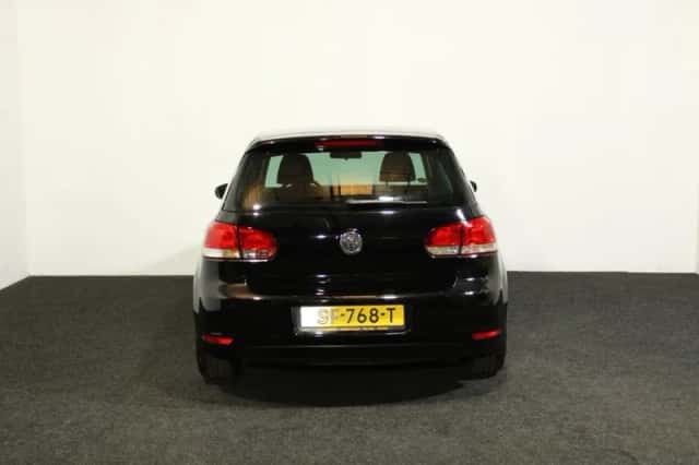 Volkswagen Golf (2009) thumbnail 5