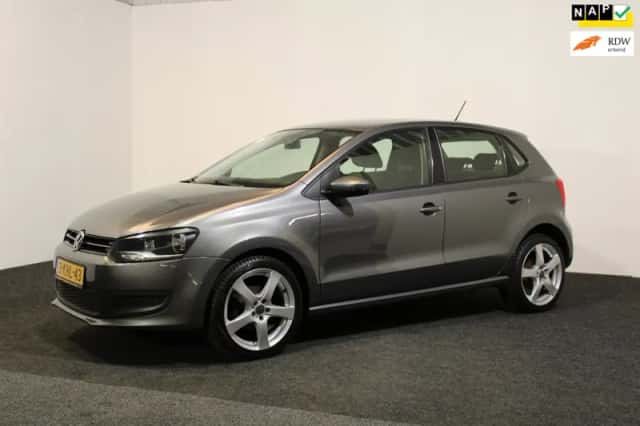 Volkswagen Polo (2013) thumbnail 2
